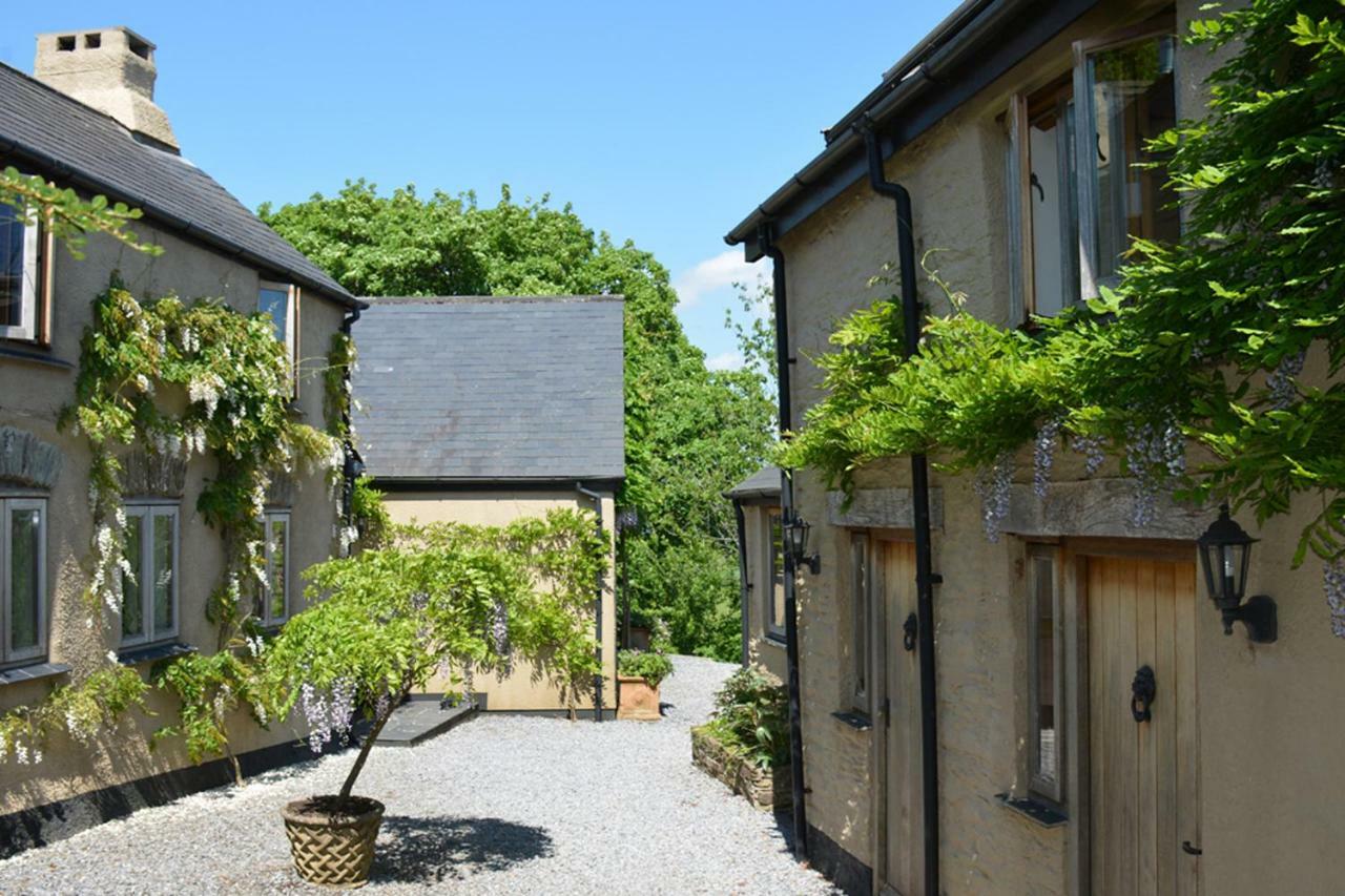 Kerswell Farmhouse Totnes Exterior photo
