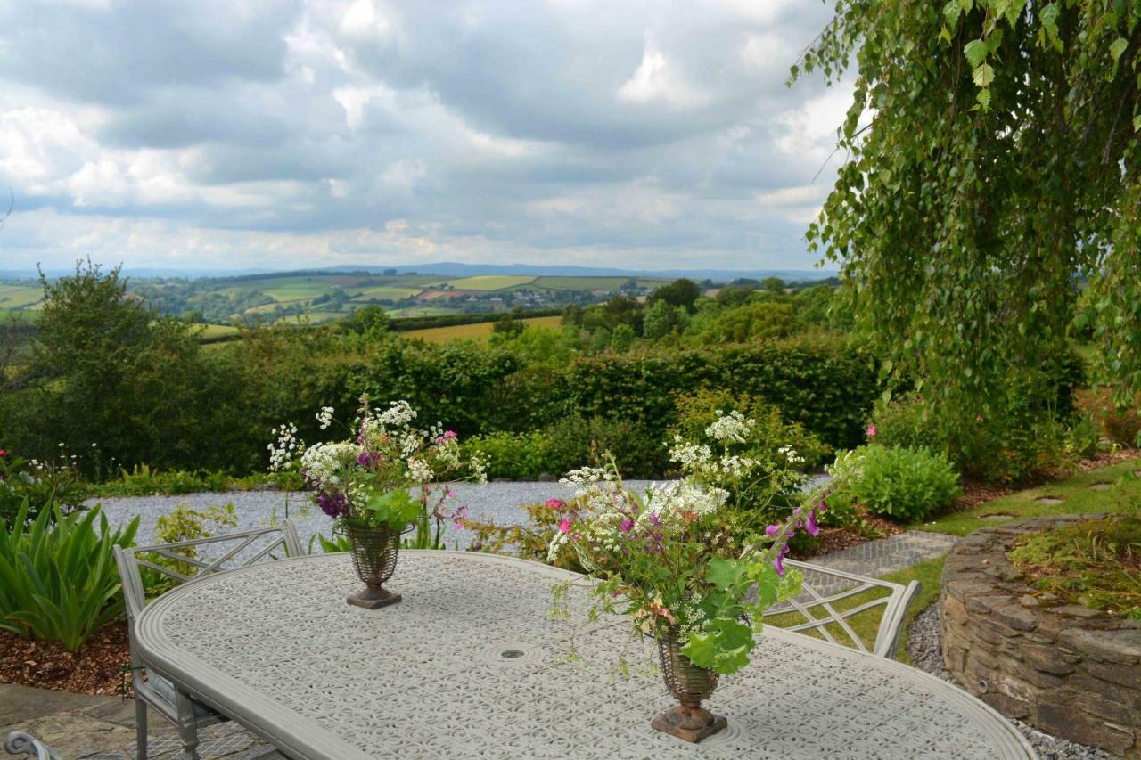 Kerswell Farmhouse Totnes Exterior photo